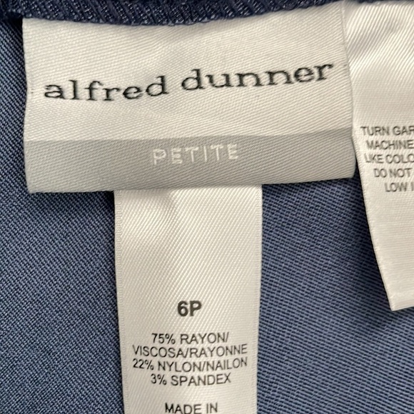 ♥️Alfred Dunner♥️Navy Blue Super Stretch Modern Fit-pull on-Pants size 6p. - Picture 3 of 6